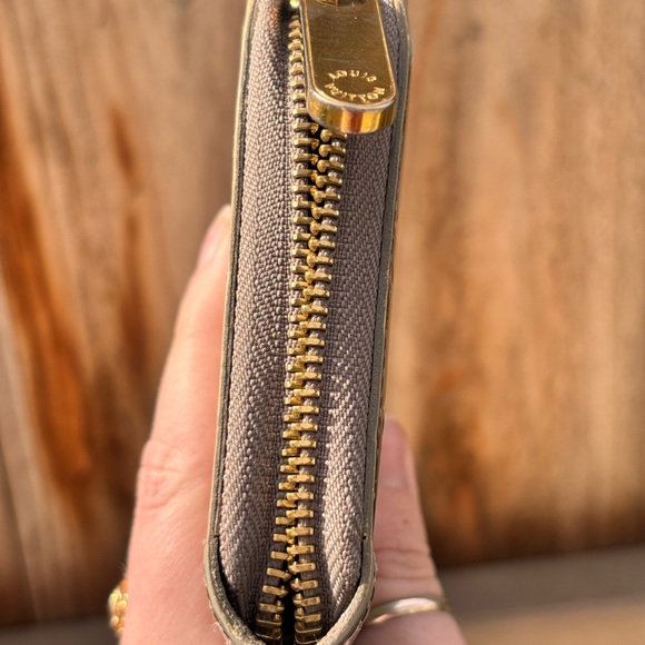 Louis Vuitton LV Gold Shimmer Vernis Long Zippt Wallet W/ Dustbag - Picture 5 of 16